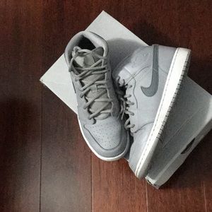 jordan 1 retro mid wolf grey cool grey